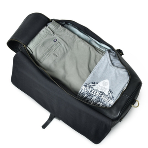 Sac de voyage en cuir au design moderne, sac de sport, sac de gym, sac de transport, grand espace, fermeture éclair, sangles, sacs de voyage en cuir - Product Image 4