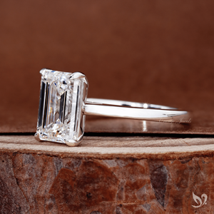 Anillo de Diamante de Laboratorio con Corte Esmeralda de 3 Quilates, Modelo Showstopper, con Engaste Solitario Alto en Oro Blanco de 10k, Elegante Anillo de Compromiso - Product Image 3
