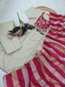 Conjunto de Kurta y Pantalón Étnico Festivo con Cuello Redondo en Tela de Seda Pura, Elegante y sin Esfuerzo, con Dupatta a Todo Color para Mujer - Product Image 3