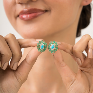 ต่างหูแบบติดหูทรงดอกไม้ประดับมรกต เทอร์ควอยซ์ และเพชร ดีไซน์โดดเด่น วัสดุทองคำแท้ 14K สีเหลืองทอง  สินค้าขายดี - Product Image 2