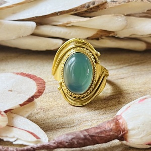 Bagues en Onyx Vert Style Luxe Très Demandées, Bagues Bohèmes en Laiton pour Femmes, Plaqué Or 18 carats, Bijoux Cocktail Ondulés Tribaux, Vente en Gros/OEM - Product Image 1