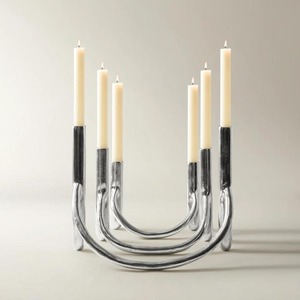 Candelabro Moderno de Metal Plateado con Múltiples Brazos, Portavelas Cónicos de 6 Luces, Centro de Mesa Abstracto Curvo para Decoración de Mesa de Boda de Lujo - Product Image 3