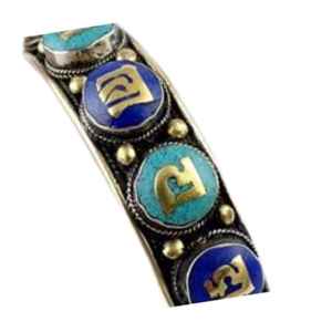 Juego de Brazaletes Asthamangal con Incrustaciones de Mantras Budistas en Aleación de Cobre Multicolor, Bañados en Cobre Antiguo y Bronce - Regalo - Product Image 3