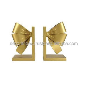 Estos sujetalibros decorativos están diseñados con una elegante forma de lazo y un cálido acabado de latón, lo que agrega un toque de glamour - Product Image 2