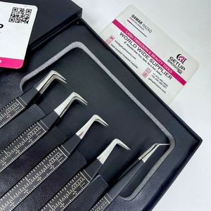 Pince à épiler GETUP BROSONS IMPEX en acier inoxydable à pointe lisse, revêtement noir, 90 Boot/Long 45, isolation argentée - Product Image 3