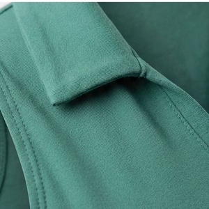 Ensemble de yoga 2 pièces pour femme, vert, sans manches, col rabattu, haut court, leggings taille haute pleine longueur - Product Image 4
