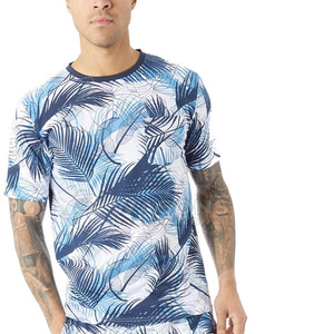 Conjunto de camiseta y pantalones cortos de tela suave estilo deportivo, ajuste flexible, ideal para entrenamiento y actividades físicas. - Product Image 2