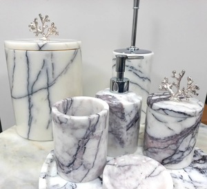 Ensemble de salle de bain moderne portable en trois pièces en résine acrylique bleu ciel de luxe ILAHI, design floral rond, Uttar Pradesh - Product Image 5