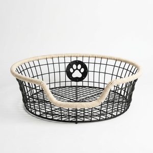 Cesta para Mascotas Hecha a Mano de Alambre de Hierro Galvanizado Negro Mate con Borde de Cuerda Khilona, 52 cm, Entrada Frontal Baja, Decoración para Hogar/Hotel - Product Image 1