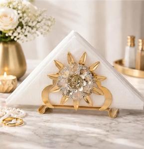 Porte-mouchoirs en métal doré glamour avec motif floral en cristal, support décoratif pour serviettes autoportant - Product Image 1