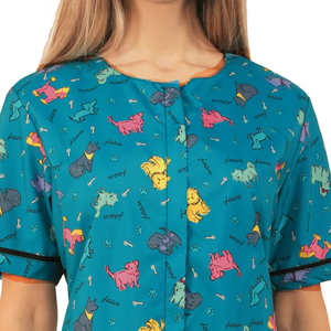 เสื้อคลุมสำหรับกรูมมิ่งสัตว์เลี้ยง คุณภาพสูง ผ้าป้องกันไฟฟ้าสถิต ขายส่งจำนวนมาก รับทำโลโก้ ODM สีสันโดดเด่น - Product Image 3