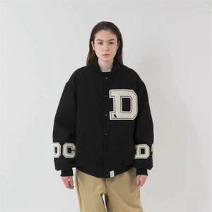 Vestes universitaires personnalisées pour hommes en gros – Blousons coupe-vent zippés, vestes bomber avec texte et logo brodés sur mesure - Product Image 1