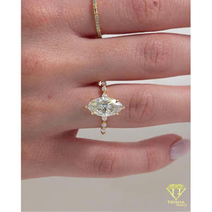 Bague solitaire élégante en diamant de laboratoire taille marquise brillant, plaqué or sur argent sterling 925, pour femme - Product Image 5