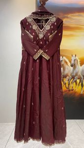 Ensemble de robe de soirée en soie pour femmes, pantalon et dupatta assortis - Product Image 1