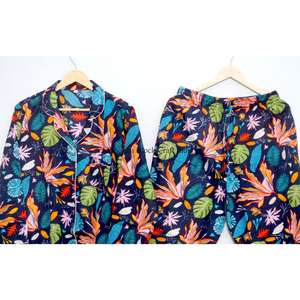 Conjunto de Pijama de Algodón con Diseño Floral Moderno, Estampado a Mano, Ropa de Dormir Ligera para Mujer, Conjunto para Estar en Casa en Verano - Product Image 6