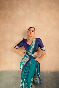 Sari Tradicional Indio de Seda Satinada con Estampado Kalamkari para Uso Diario y Eventos Festivos, Atuendo Elegante para Mujer - Product Image 2