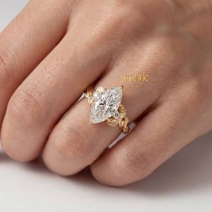 Anillo de Compromiso Ecológico y Moderno, Inspirado en la Naturaleza, con Tres Piedras Marquise, Diamante Creado en Laboratorio, Oro Sólido de 14K, para Mujer, Aniversario - Product Image 1