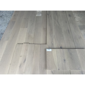 Planche de parquet en chêne blanc contrecollé 3 couches 5" x 5/8" x 24"-94" avec joint mâle et femelle, qualité Select Classic - Product Image 1