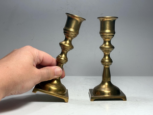 Juego de 2 Portavelas de Latón, Diseño Vintage, para Velas de Pilar, Decoración Rústica para Mesa - Product Image 3