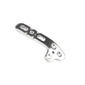 Placa Quirúrgica Ajustable de Acero Inoxidable AS-786 de Ametrina Surgical para Ortopedia Veterinaria, para Ligamento Cruzado Tibial - Product Image 5