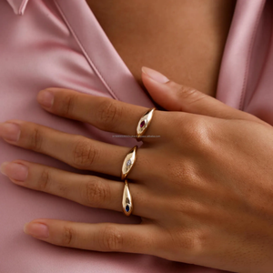 แหวนตราประทับทรงโดมประดับเพชรทรงมาร์คีส์ ชุบทองบนเงินแท้ พร้อมขอบประดับเพชร แหวนแต่งงานหรูหราสำหรับผู้หญิง น้ำหนัก 4.50 กรัม แหวนของขวัญสำหรับทุกเพศ - Product Image 1