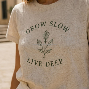 Camiseta de Algodón para Mujer, Cuello Redondo, Manga Corta, Estampado 'Grow Slow Live Deep', Estilo Casual, Ecológica, para Primavera/Verano - Product Image 4