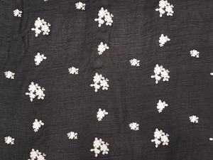 Tela de Chifón Negra Estampada de Excelente Calidad, Tejida, Transpirable y Ligera para Confección de Vestidos, Saris y Dupattas para Niñas y Mujeres, de Fábrica - Product Image 5