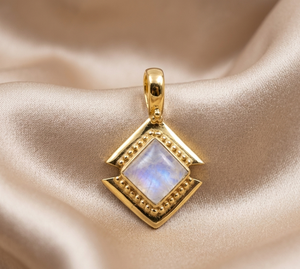 Pendentif géométrique en pierre de lune arc-en-ciel naturelle, collier artisanal en argent sterling 925, bijou en pierre précieuse, cadeau d'anniversaire - Product Image 6