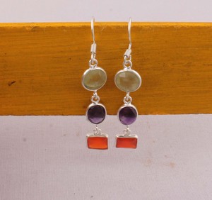 Pendientes de Plata de Ley 925 con Prehnita Natural, Amatista y Cornalina, Diseño de Tres Niveles, Hechos a Mano, Venta al Por Mayor - Product Image 4