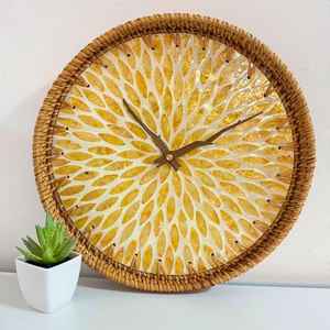 Reloj de diseño vintage hecho a mano con conchas de ratán y perlas, relojes de la mejor calidad con marcos naturales. - Product Image 2