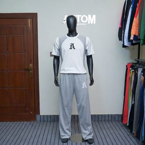 Nuevo conjunto de camiseta y pantalón de streetwear con estampado personalizado y efecto desgastado por el sol, de alta calidad, estilo casual, 2 piezas. - Product Image 2