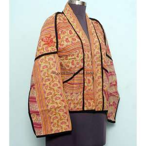 Chaqueta Multicolor Hecha a Mano 100% Algodón con Estampado Flock, Bordado Kantha, Parches Tejidos, Detalle de Botones, Estilo Vintage, Rajasthan - Product Image 4