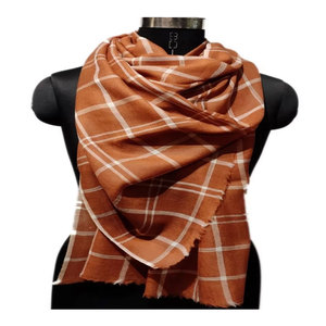 Écharpe de luxe en laine fine à carreaux, douce et chaude, châle élégant, accessoire de mode hivernal léger pour femmes et hommes - Product Image 1