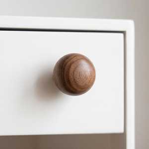 Ensemble de 3 boules décoratives rondes en bois d'acacia avec corde, ornements suspendus pour la décoration de Noël, décoration de la maison, centre de table - Product Image 1