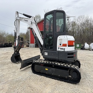 Miniexcavadora Bobcat E50, máquina compacta avanzada con alcance superior, gran capacidad de elevación y control hidráulico de precisión - Product Image 1