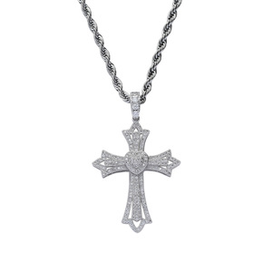 Collar con colgante de cruz pequeña de plata de ley 925 con moissanita VVS, joyería Ice Out, colgante de cruz con diamante de moissanita - Product Image 5