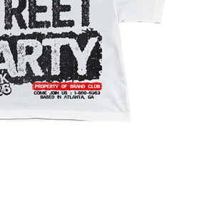 Camiseta Blanca de Corte Regular con Estampado de la Fiesta Callejera de Atlanta, Manga Corta para Hombre, Logotipo Frontal Sólido, Formal, 100% Algodón - Product Image 3