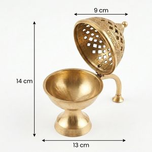 Quemador de Incienso de Latón con Acabado Dorado y Tapa Decorativa, Quemador de Metal Tradicional para Meditación y Rituales de Oración, al por Mayor - Product Image 1