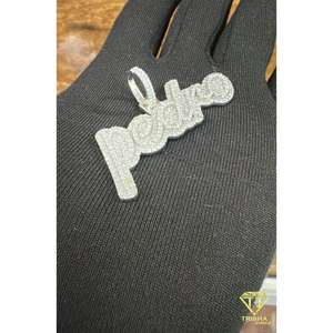 Colgante con Placa con Nombre Pedro, Hecho a Mano, en Plata de Ley 925 con Brillo de Moissanita VVS - Product Image 2