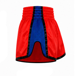 Shorts de Muay Thai pour hommes en satin polyester rouge et bleu, taille haute, fermeture élastique, respirant, décontracté, logo frontal - Product Image 2