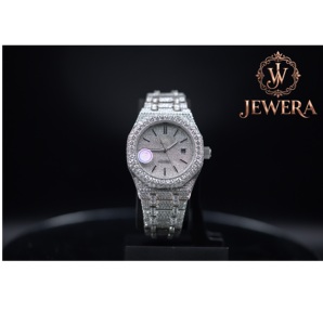 Reloj de Acero Inoxidable Plateado Mossinate Premium, el Más Vendido, Duradero y Elegante, con Detalles de Diamantes Brillantes - Product Image 1