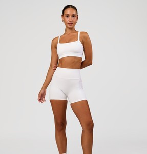 เสื้อชั้นในกีฬาสำหรับผู้หญิง Momentum แบบพลิกกลับด้านได้ ลายพิมพ์ตาข่าย พร้อมสายไขว้ รองรับระดับปานกลาง เหมาะสำหรับโยคะ - Product Image 6