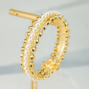 Wholesale Little Bee Jewelry Fine Vintage 18K Gold Plated Coin <b>Bangle</b> Bracelets Women Pearls Trendy <b>Copper</b> Cuff for Wedding - Product Image 3