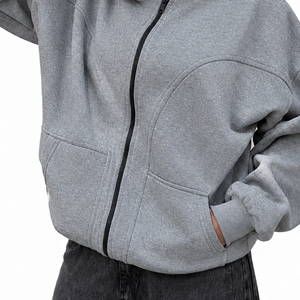 Sudadera con capucha doble personalizada para mujer, con cremallera, de poliéster y algodón, estilo urbano, con máscara facial integrada y ajuste holgado. - Product Image 6