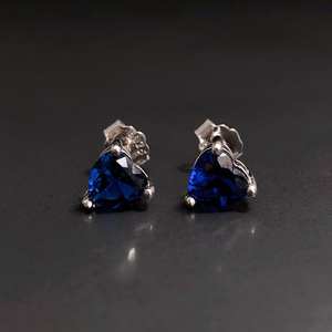 Boucles d'oreilles en forme de cœur en saphir, argent sterling, pierre de naissance de septembre, cadeau pour anniversaire, Noël, la Saint-Valentin - Product Image 6