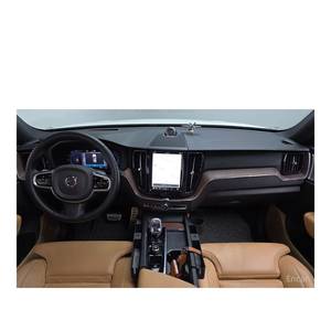 Volvo XC60 B5 Ultimate 2023 con Volante a la Izquierda, Caja de Cambios Automática, Asientos de Cuero, Cámara Trasera, Solo 29,579 km de Kilometraje - Product Image 6