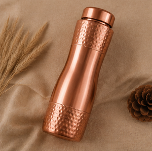 Botella de Agua de Cobre Puro Martillado, Diseño Cónico, Hecha a Mano, Ayurvédica, a Prueba de Fugas, con Tapa de Rosca, Reutilizable y Ecológica - Product Image 5