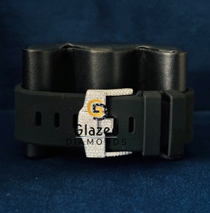 Reloj Cronógrafo para Hombre con Diamantes Moissanite en Dos Tonos, Fabricado con Acero Inoxidable y Correa de Silicona Negra - Product Image 2