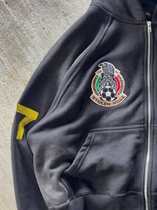 Sweat-shirt à capuche surdimensionné personnalisé avec fermeture éclair intégrale, en coton épais de qualité supérieure, avec détails de patch brodé, style streetwear, pour hommes, sweat-shirts athlétiques - Product Image 2