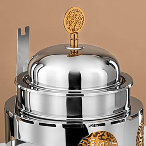 Casserole en argent et or poli avec un support orné, élégante marmite chauffante conçue pour des dîners et services raffinés - Product Image 4